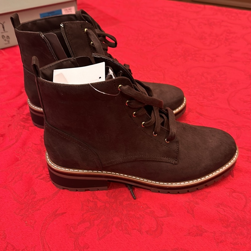 Kensie kasha brown ladies side zipper boot color, brown size 10 & 6 NIB